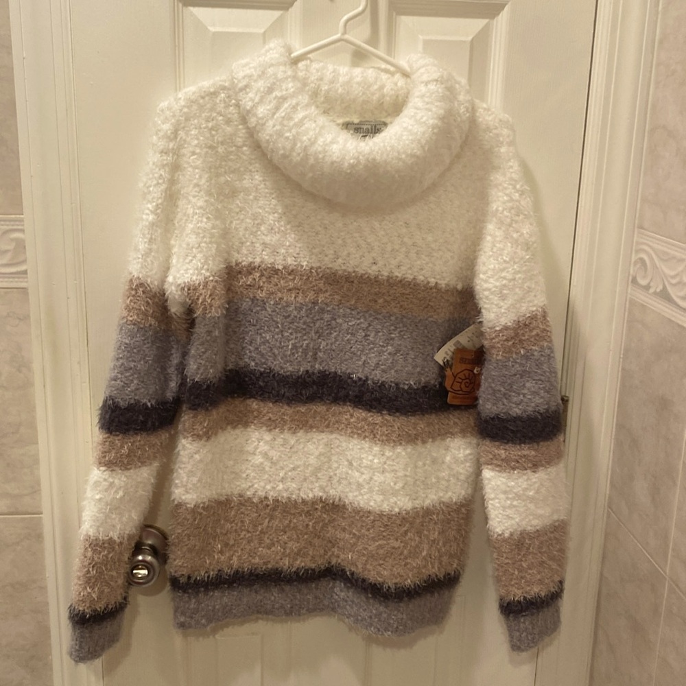 Snails Cinnamon Sweater - Size M - NWT’s!